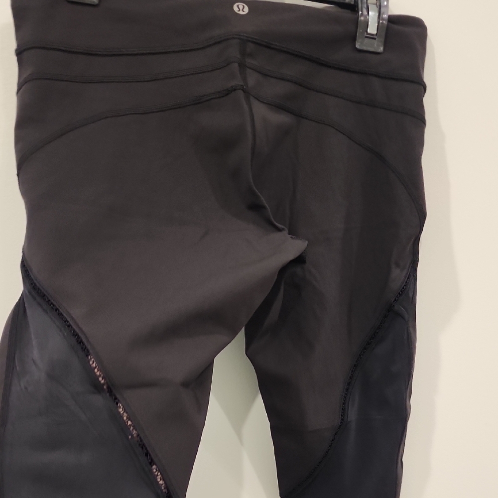 Lululemon Athletica Black Capris, Like New!!